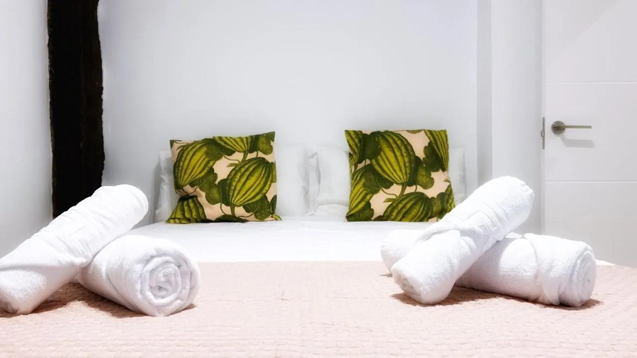 Bilbao Ronda Apartamento Con Balcon Casco Viejo 公寓