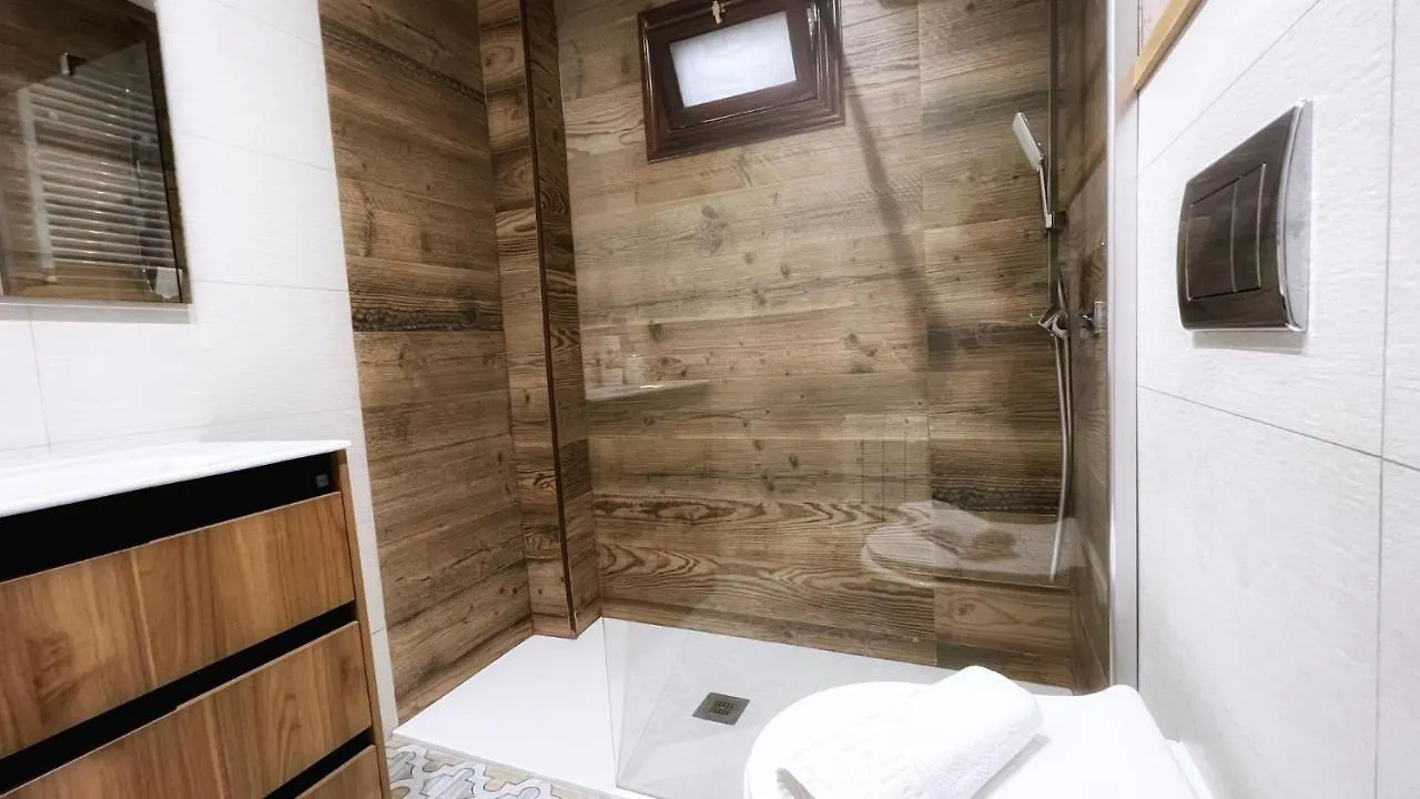 Bilbao Ronda Apartamento Con Balcon Casco Viejo 公寓