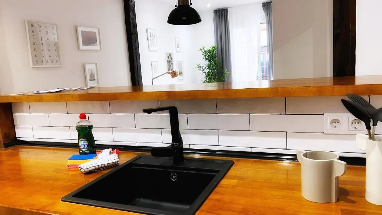 公寓 Bilbao Ronda Apartamento Con Balcon Casco Viejo